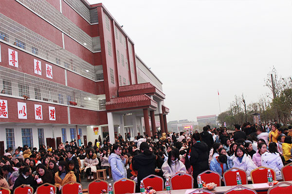 1-20040FU530Q6.jpg